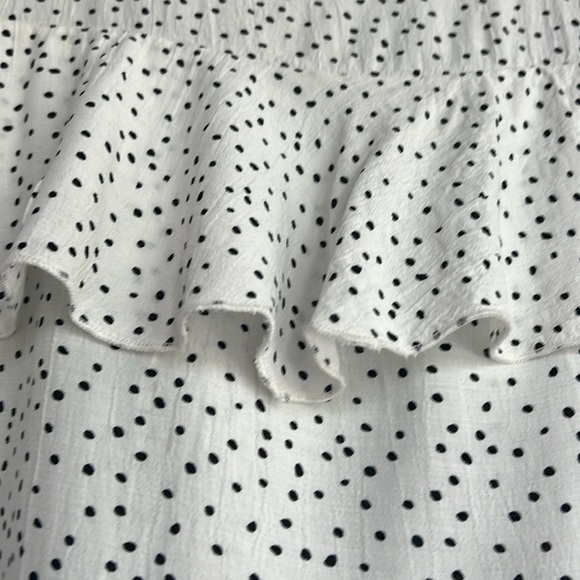 Cute polka dot off white and black bare shoulder top size small scoop neck - Picture 5 of 9